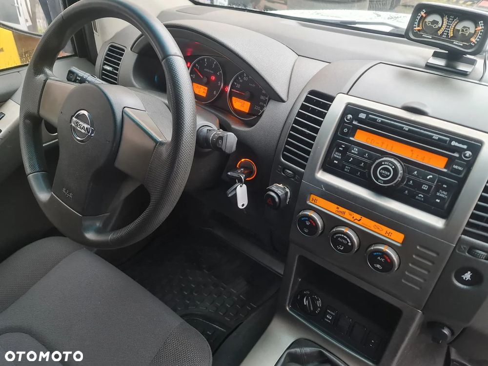 Nissan Pathfinder 2.5 DCi Comfort - 12