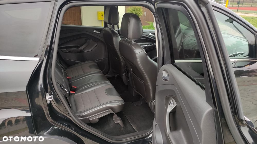 Ford Kuga 2.0 TDCi 2x4 Titanium - 25