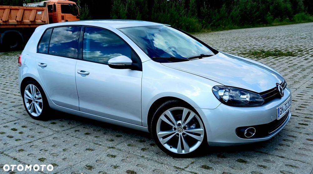 Volkswagen Golf 2.0 TDI DPF BlueMotion Technology Comfortline - 20