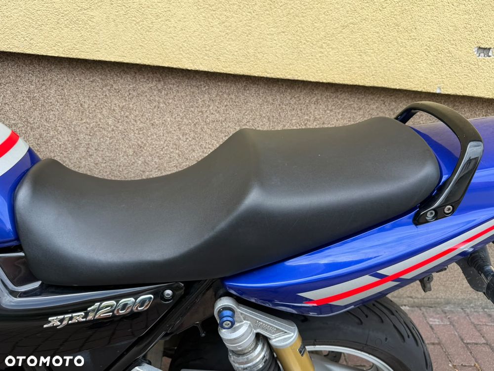 Yamaha XJR - 23