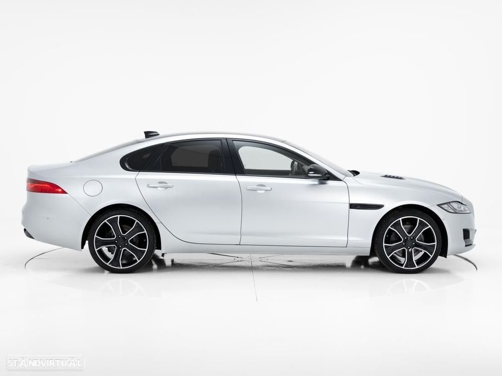 Jaguar XF - 3