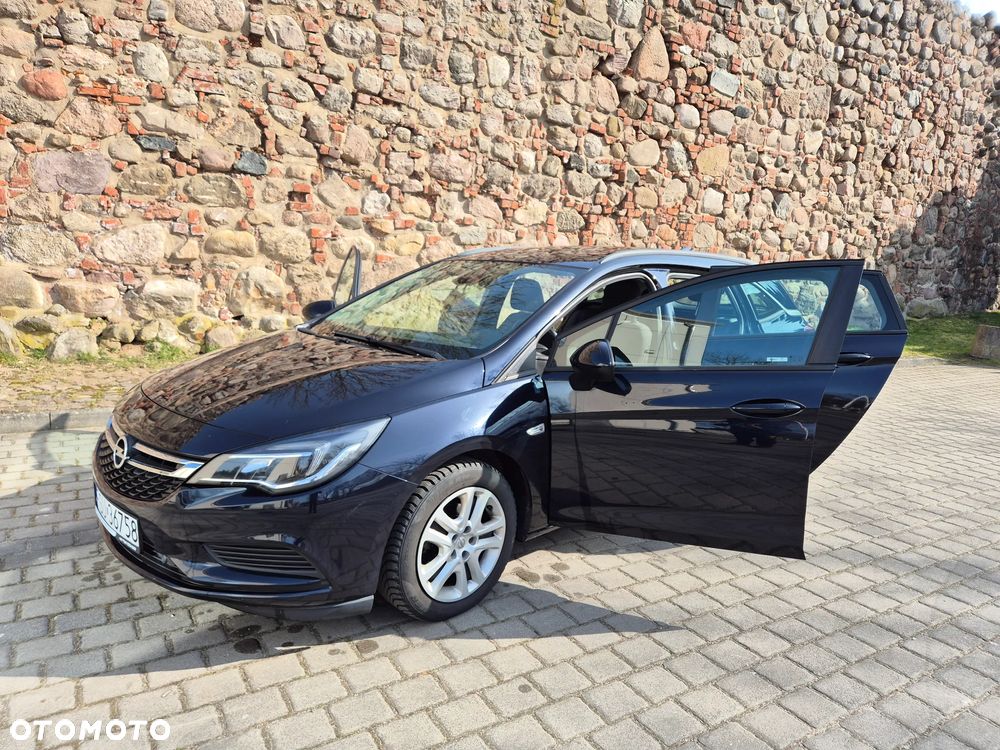 Opel Astra 1.6 D (CDTI) Dynamic - 1
