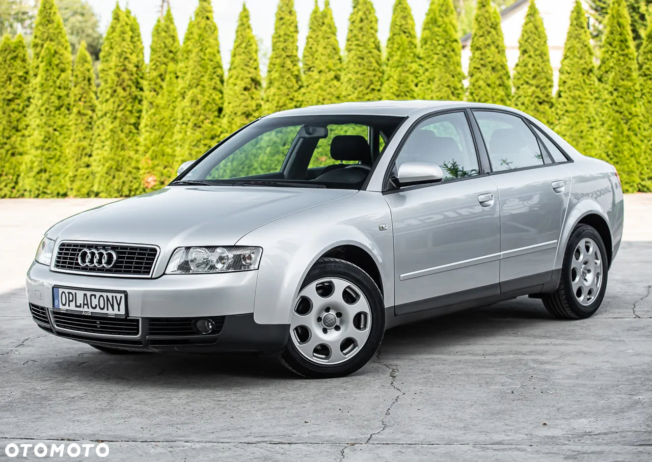 Audi A4 2.4 - 6