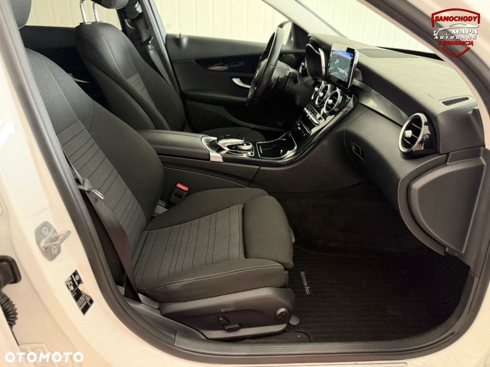 Mercedes-Benz Klasa C 200 d 9G-TRONIC - 29