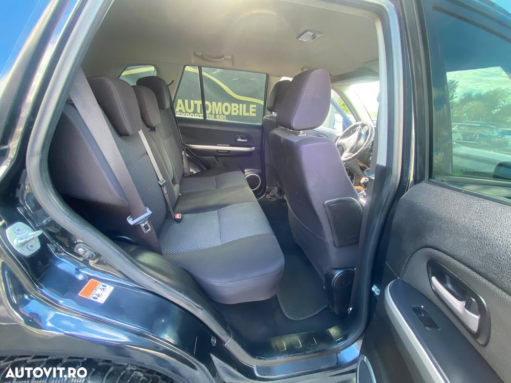 Suzuki Vitara - 8