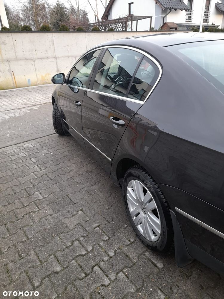 Volkswagen Passat 2.0 TDI 4Mot Highline - 4