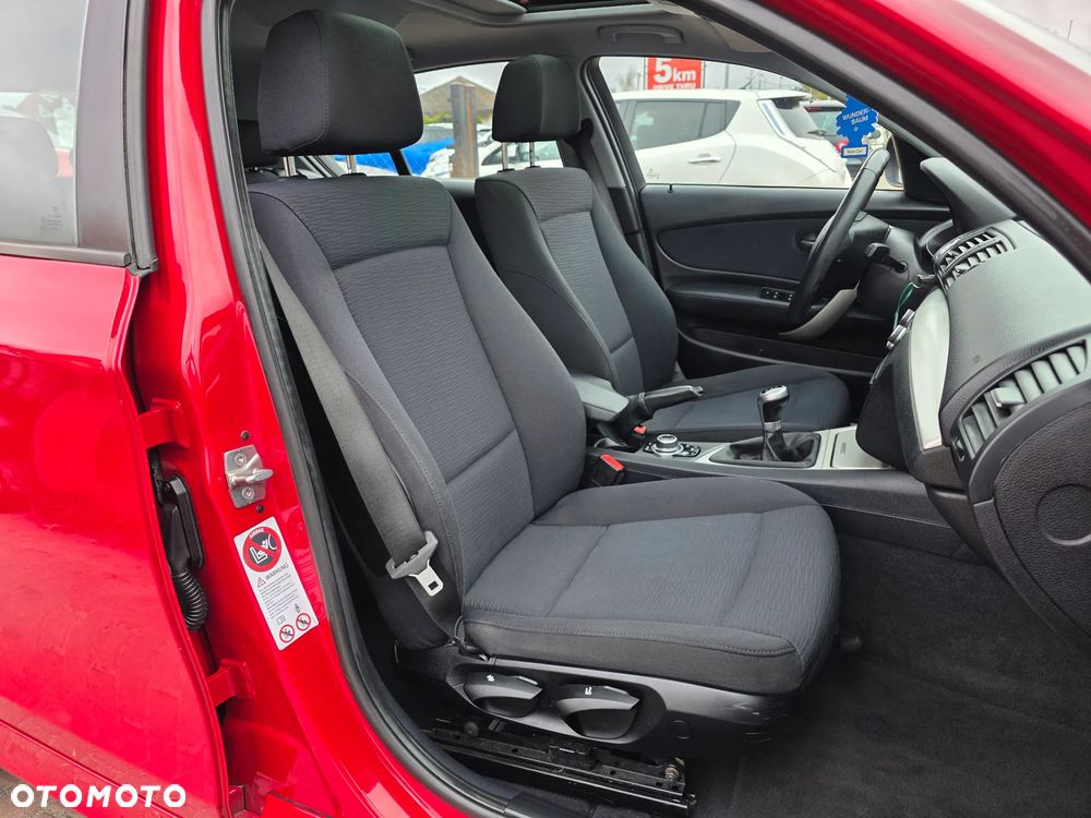 BMW Seria 1 118i Edition Sport - 12