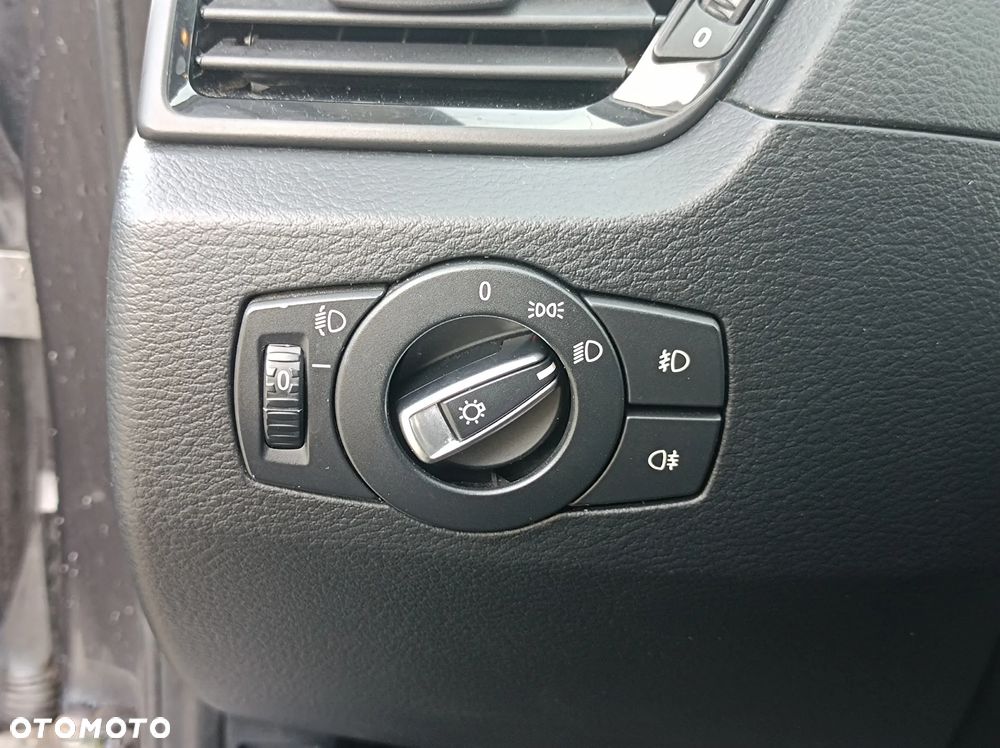 BMW X1 xDrive18d xLine - 21