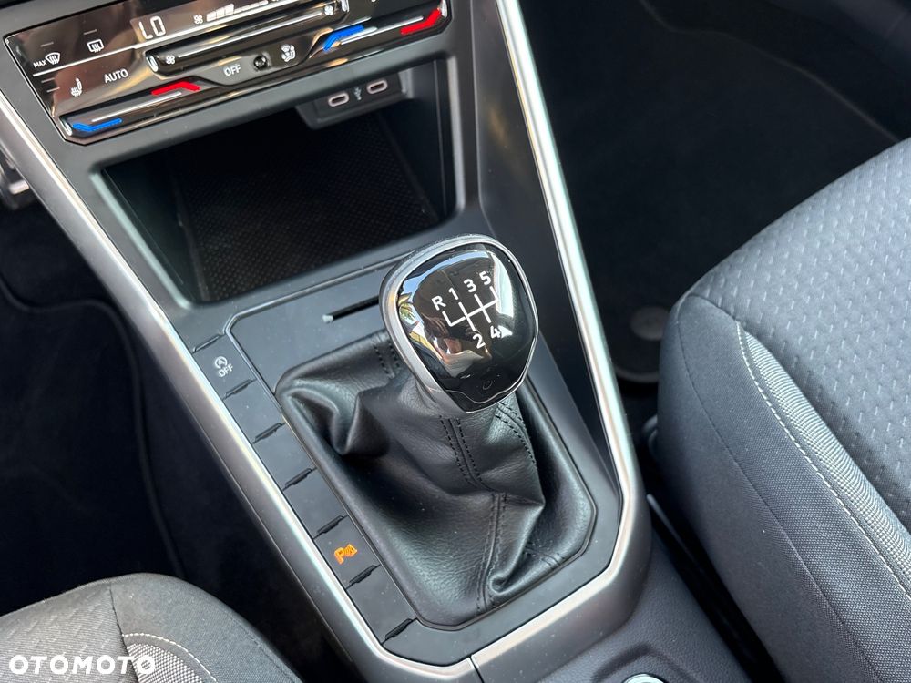 Volkswagen Polo 1.0 ACTIVE - 24