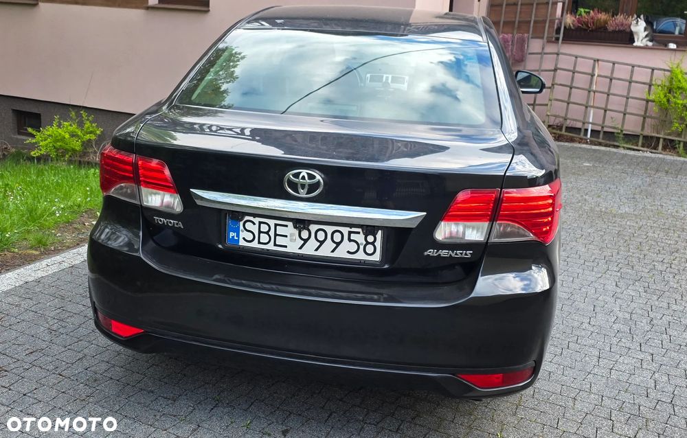 Toyota Avensis 1.6 Active - 6