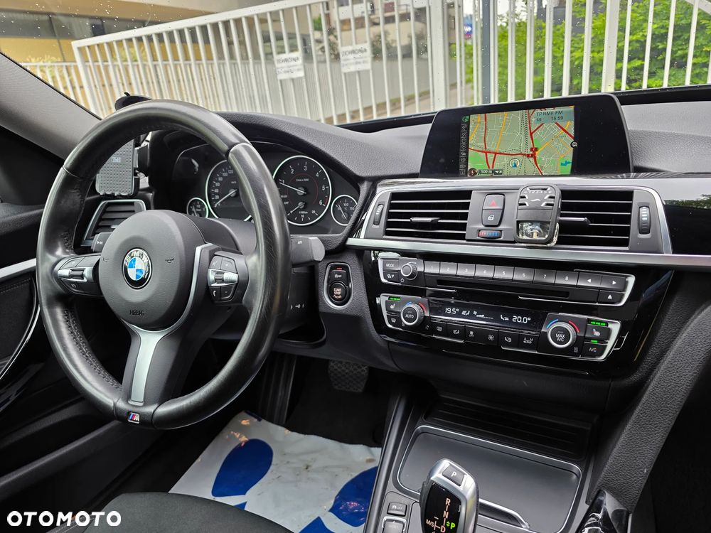 BMW Seria 3 318d Sport Line - 8