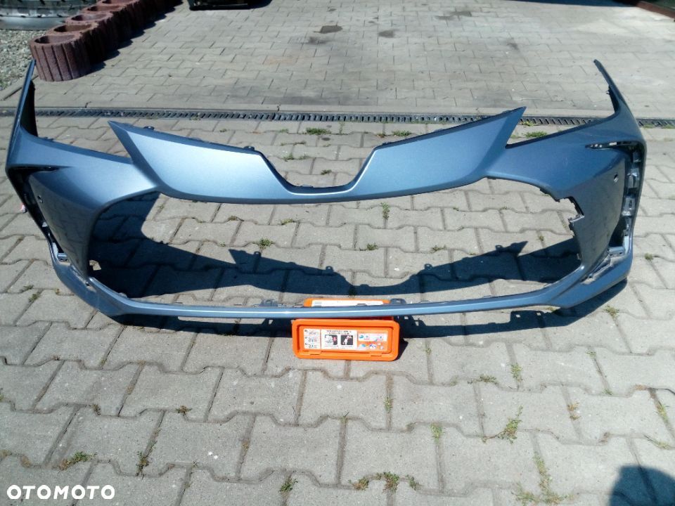Toyota Corolla e21 sedan ZDERZAK Przedni pdc - 1