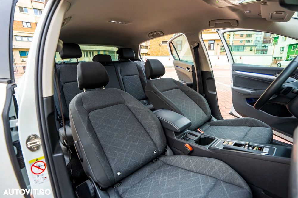 Volkswagen Golf 1.5 eTSI MHEV 150CP DSG Style - 7