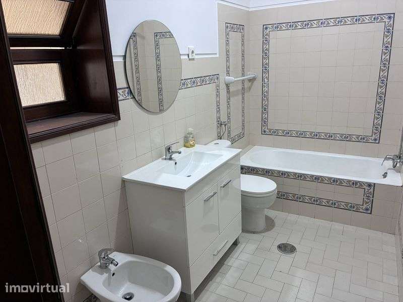 Moradia T3 com 170 m2 - Grande imagem: 5/6