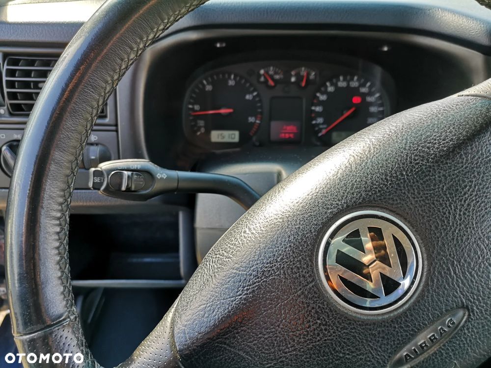 Volkswagen Caravelle - 7