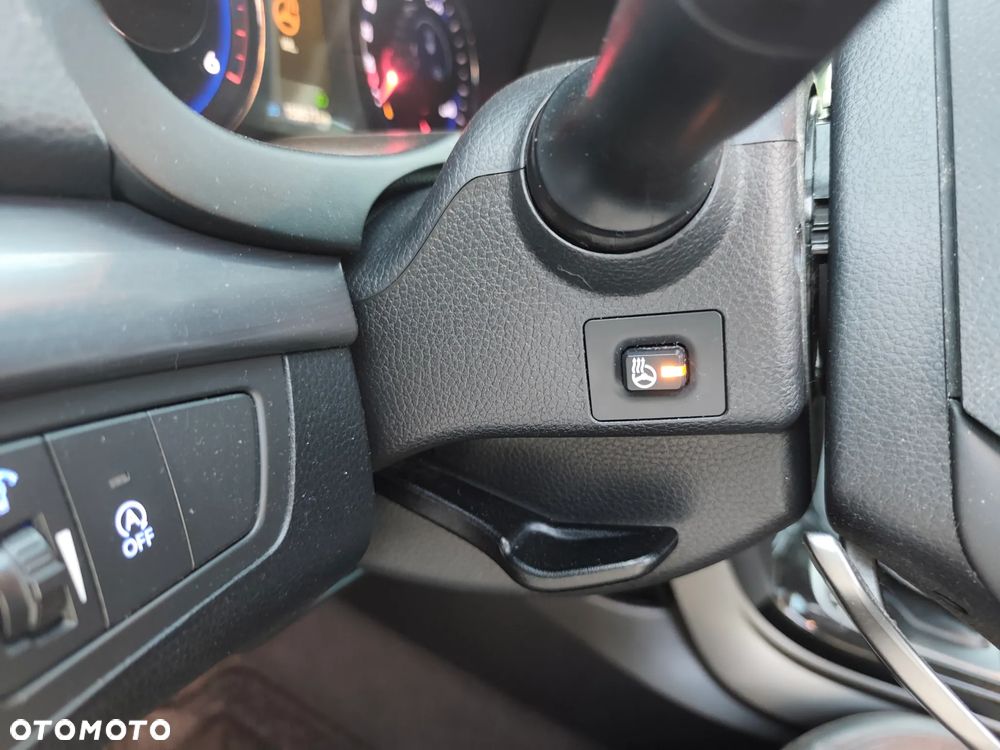 Hyundai i40 Kombi 1.7 CRDi DCT Premium - 35