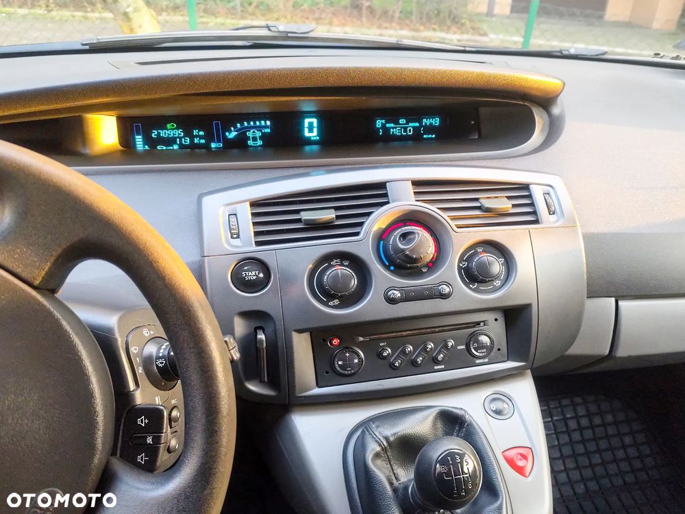 Renault Scenic 1.6 16V Privilege - 13