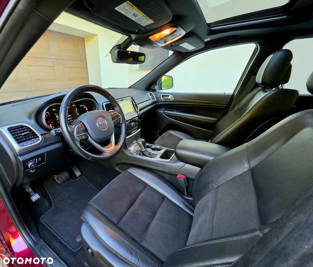 Jeep Grand Cherokee - 17
