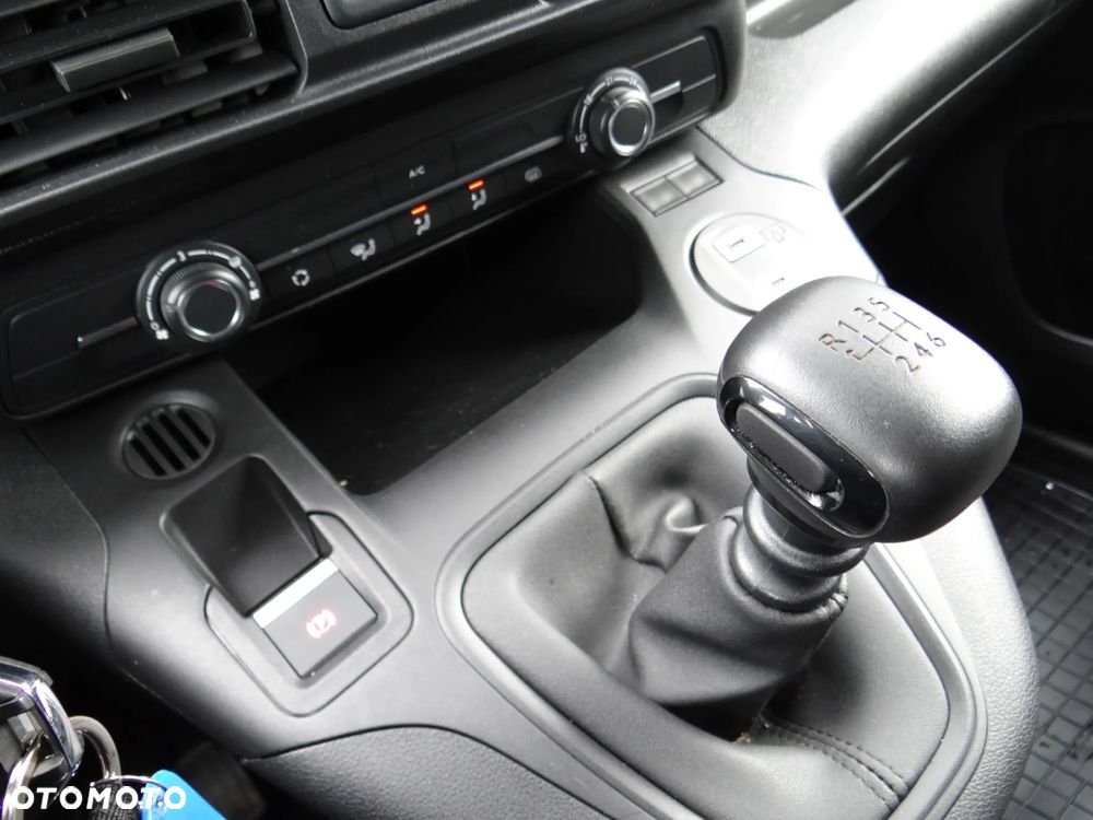 Opel COMBO - 10