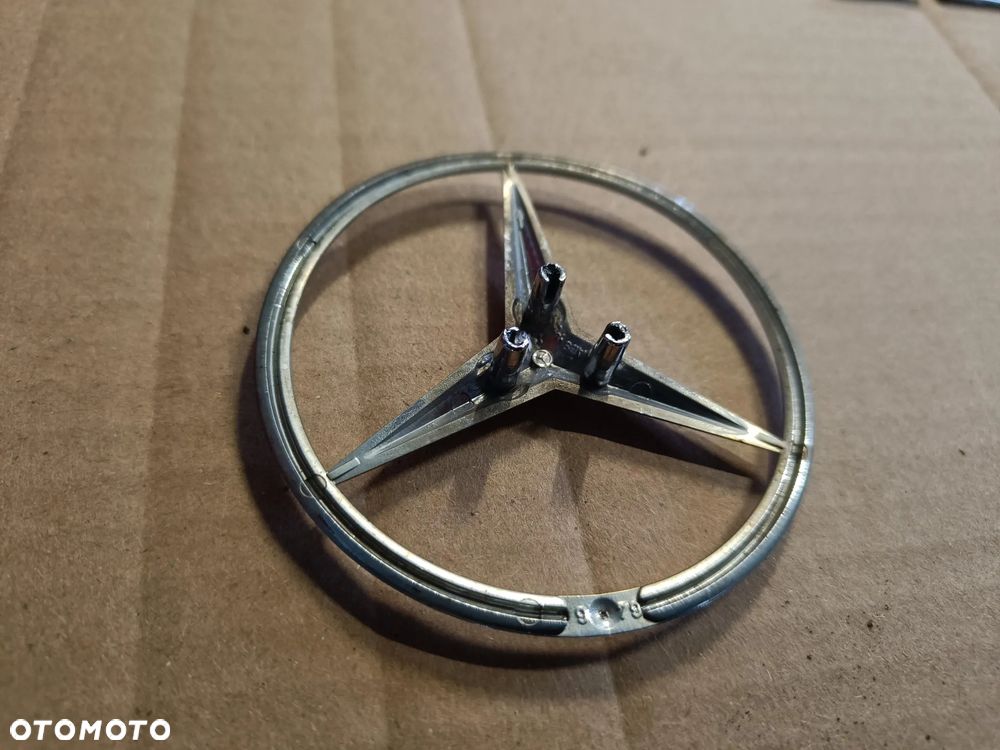 MERCEDES W209 CLK EMBLEMAT ZNACZEK KLAPY ZNACZKI 220 CDI - 6