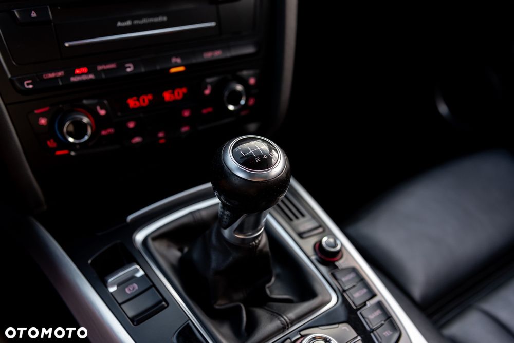 Audi A4 Avant 2.0 TDI DPF quattro S line Sportpaket (plus) - 34