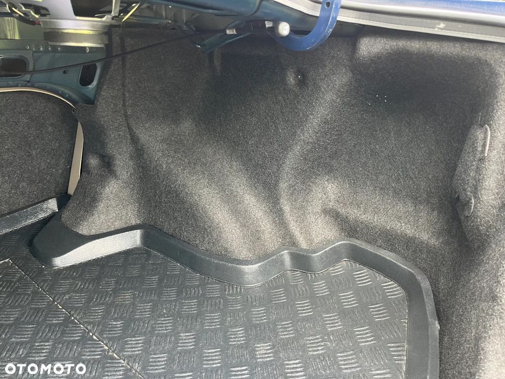Toyota Corolla - 28