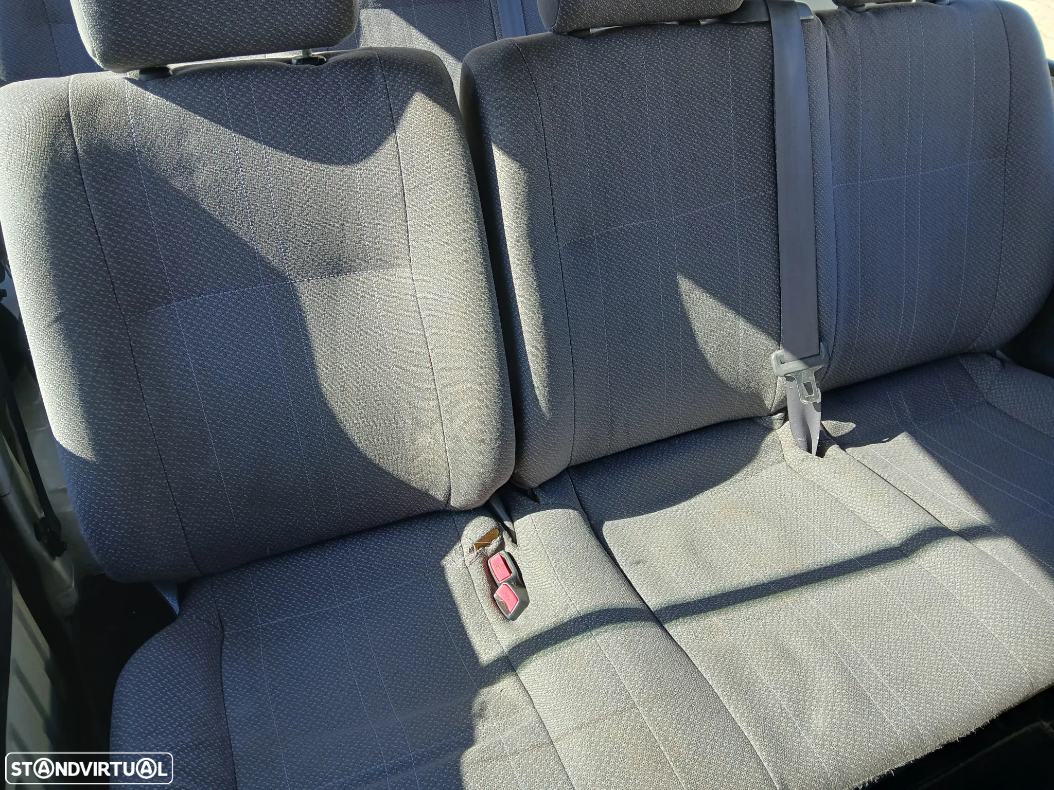 Toyota HiAce 2.5 D-4D Service 2.8T AC - 8