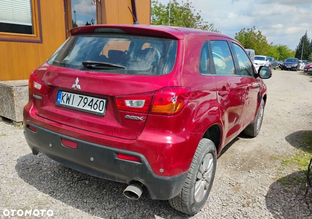 Mitsubishi ASX - 5