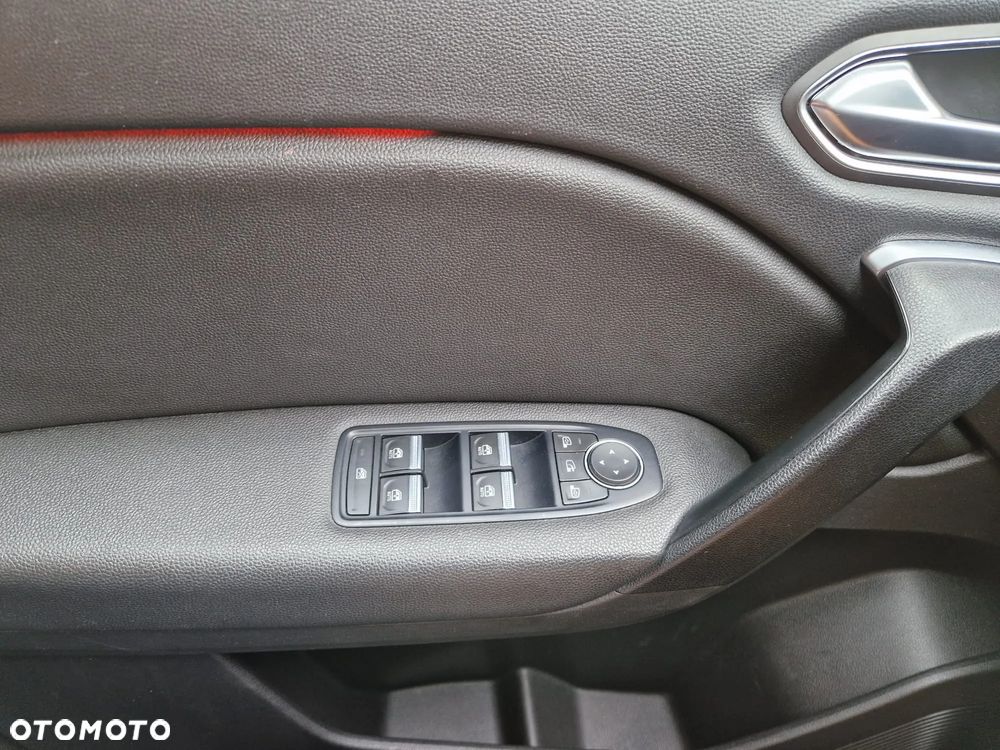 Renault Captur - 23