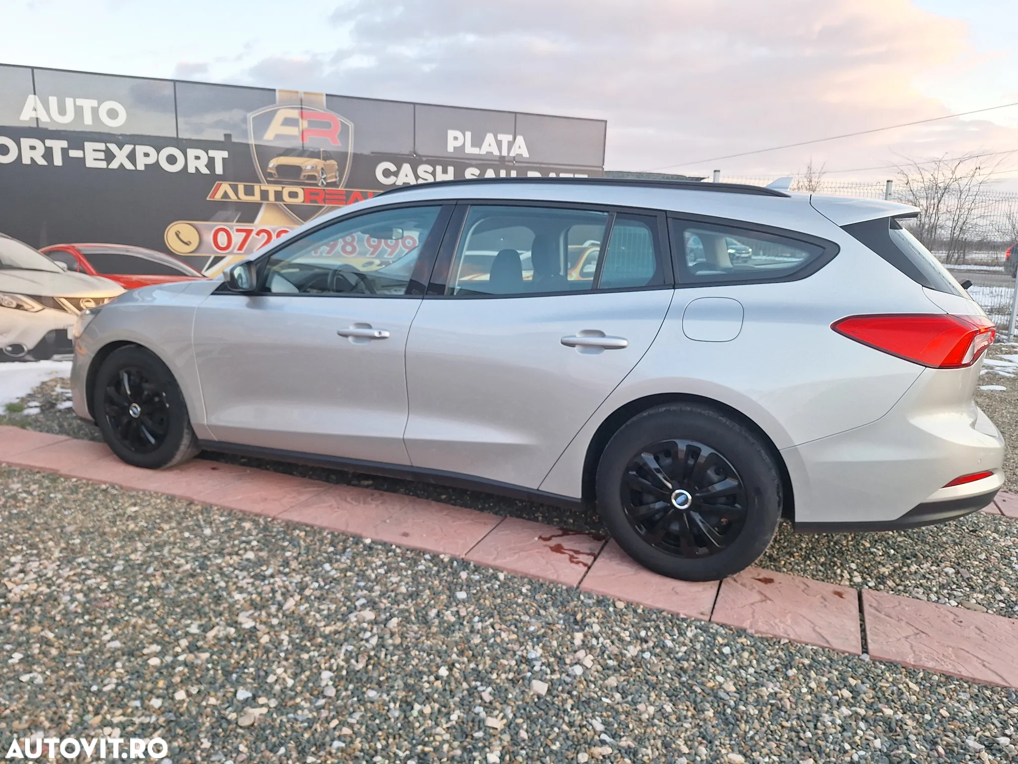 Ford Focus 1.5 TDCi Powershift Titanium - 8