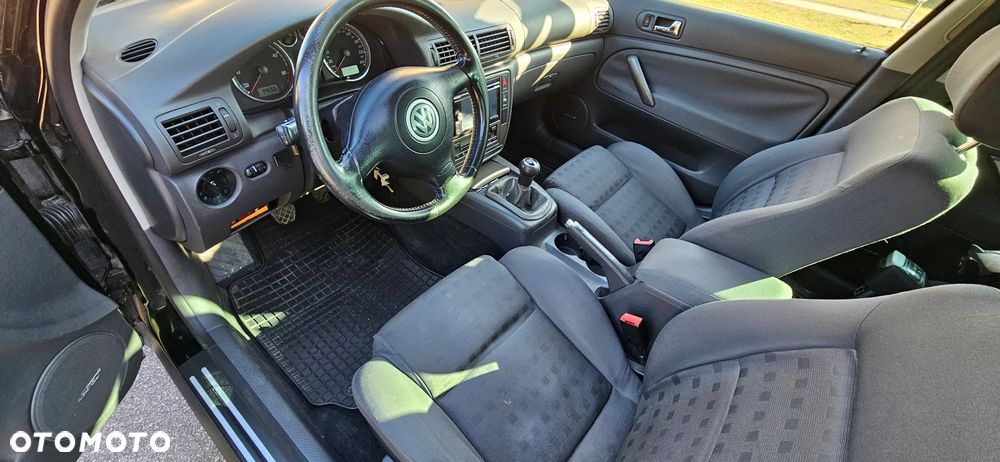 Volkswagen Passat 1.9 TDI Comfortline - 7