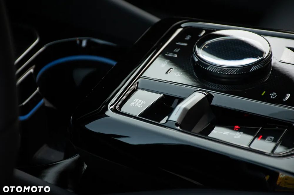 BMW Seria 5 520d mHEV - 16