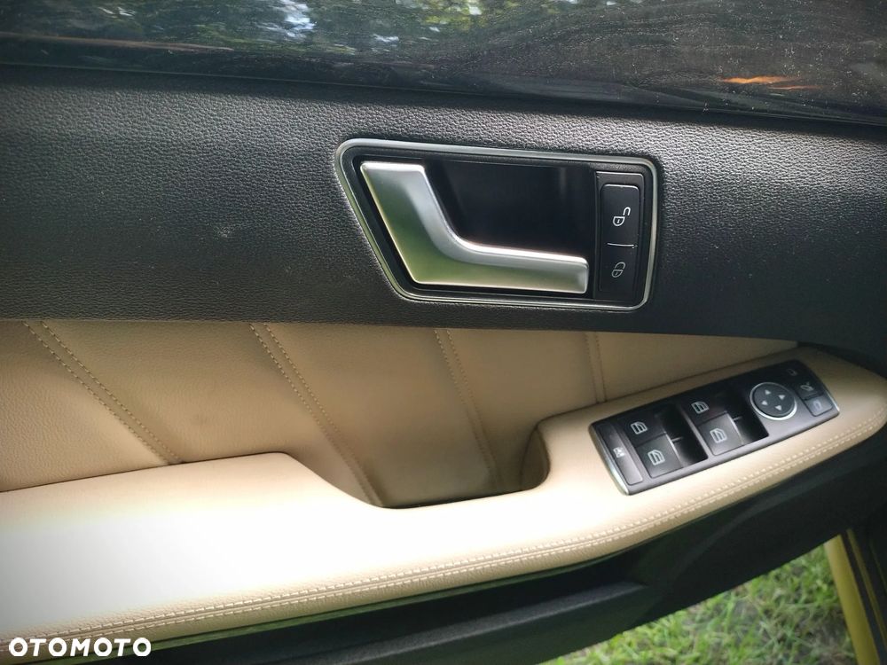 Mercedes-Benz Klasa E 250 CDI 4-Matic BlueEff - 21