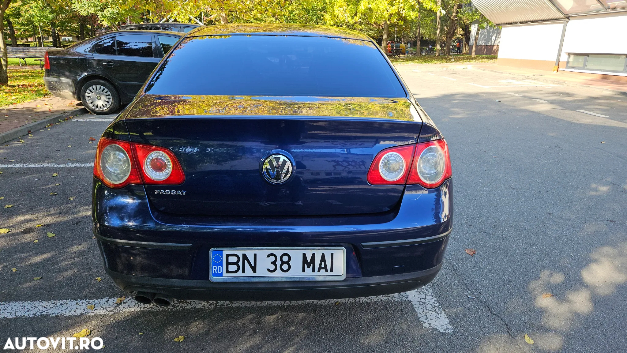 Volkswagen Passat - 2