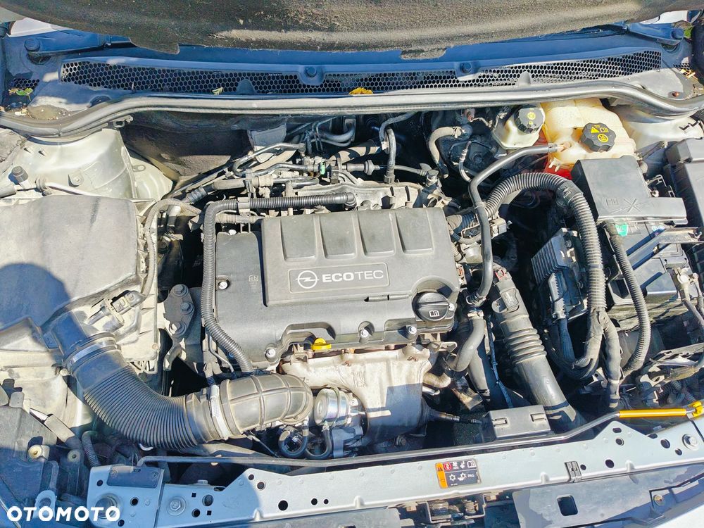 Opel Astra 1.4 T Sport - 17