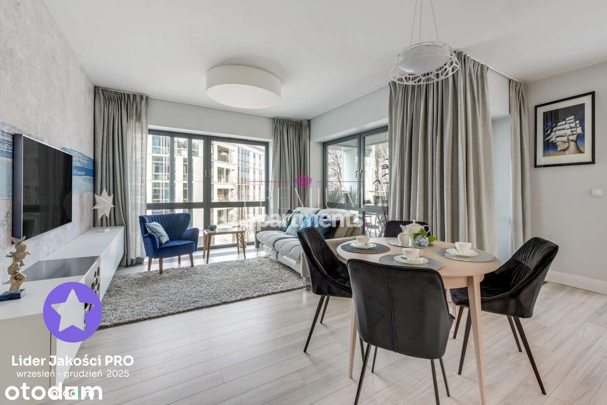 Baltiq Plaza, 4-pokoje, balkon, dwie komórki, hala