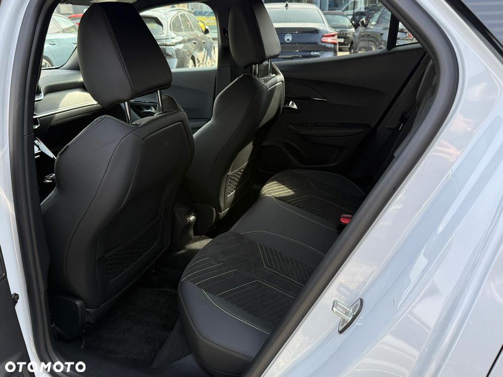 Peugeot 2008 1.2 PureTech GT S&S EAT8 - 28