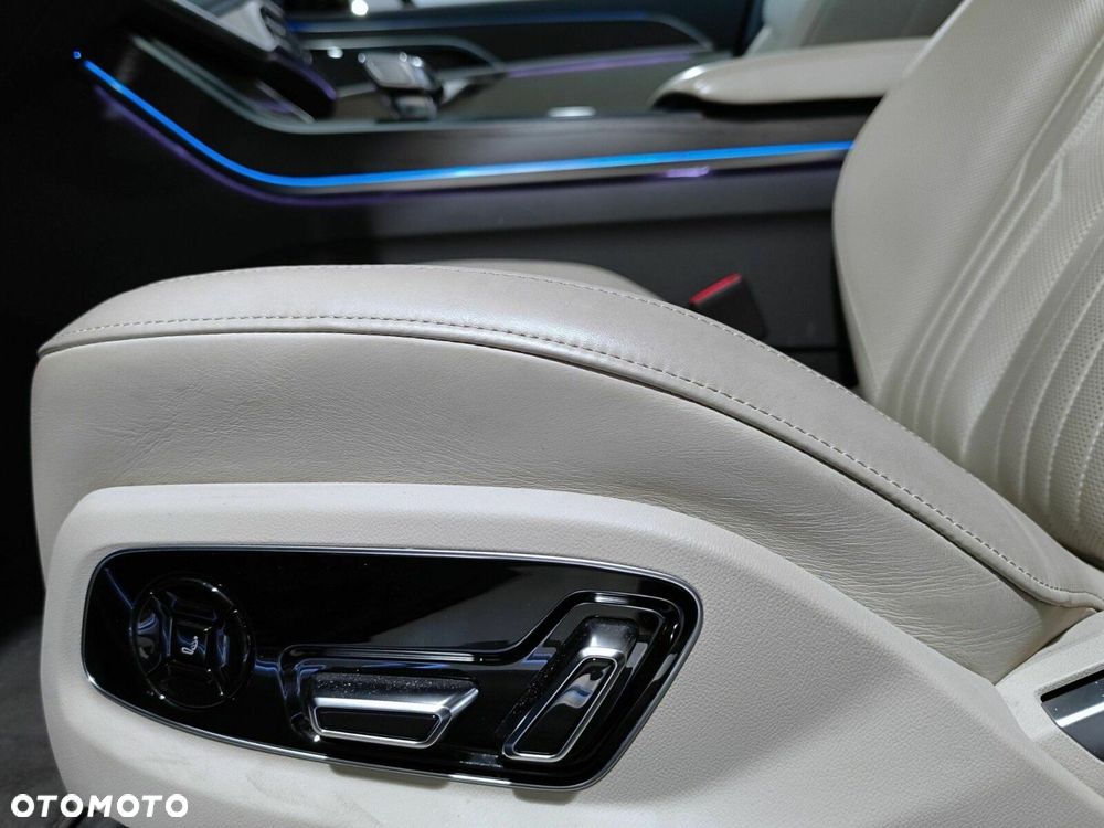 Audi A8 - 18