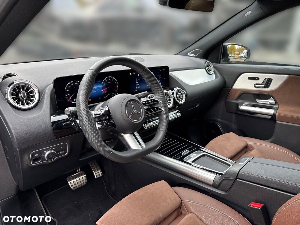 Mercedes-Benz GLA - 15