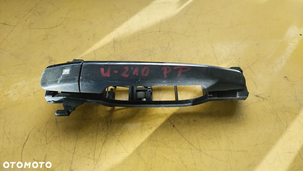 KLAMKA DRZWI PRAWA MERCEDES W210 - 1