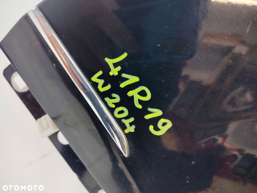 mercedes w204 07r- błotnik prawy przód przedni 197 - 12