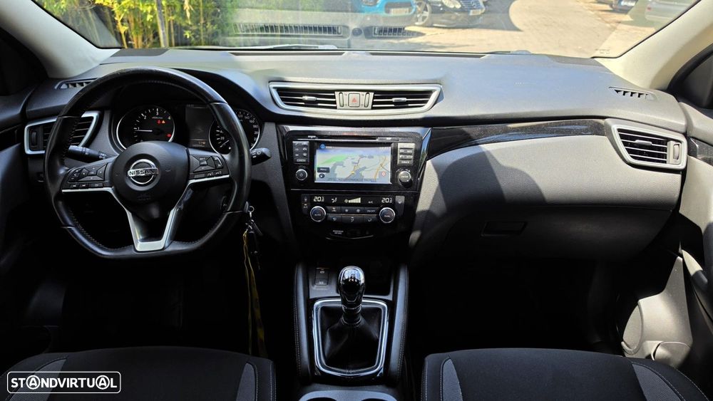 Nissan Qashqai 1.5 dCi Tekna — fotografia 16