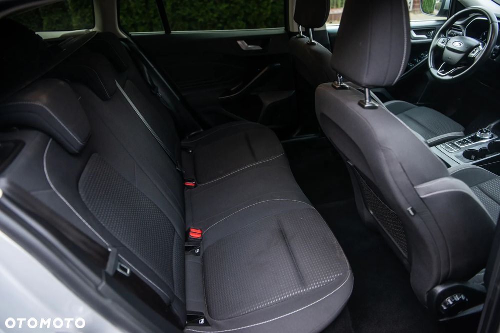 Ford Focus 1.5 EcoBlue Start-Stopp-System TITANIUM - 24