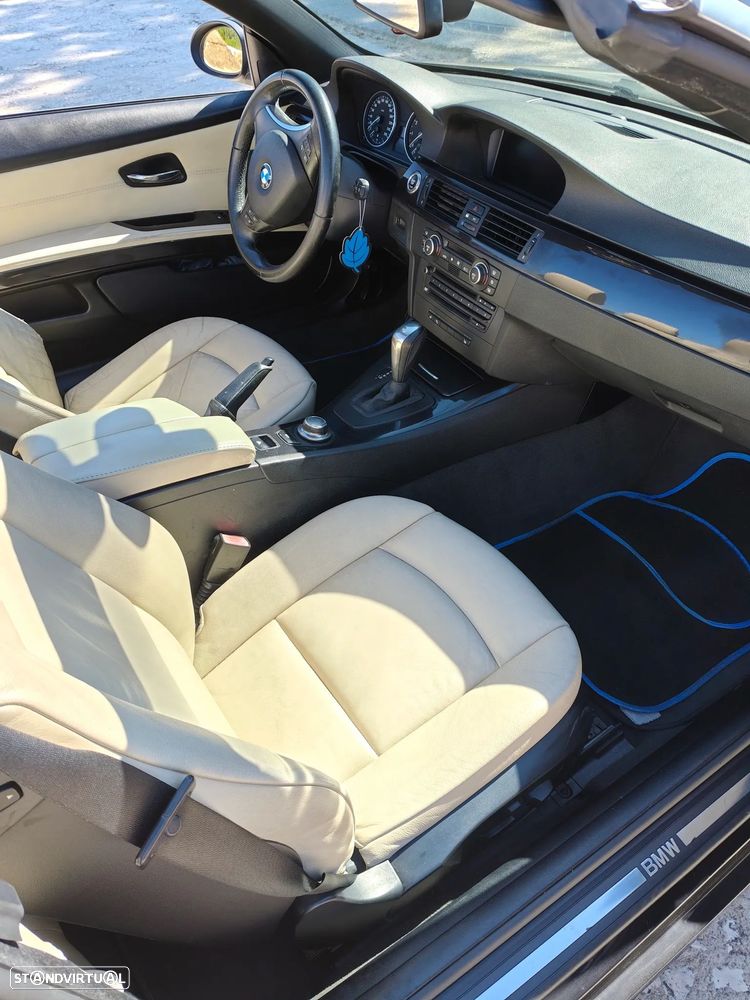 BMW 320 i Cabrio Auto - 19