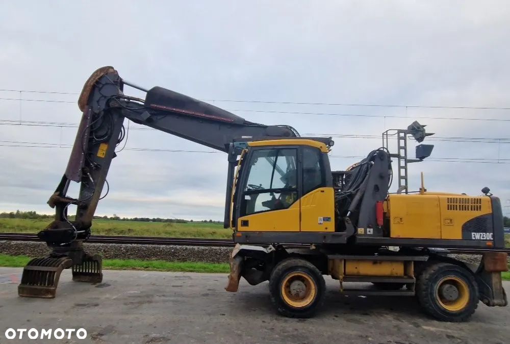 Volvo EW230C koparka kołowa przeładunkowa - 1