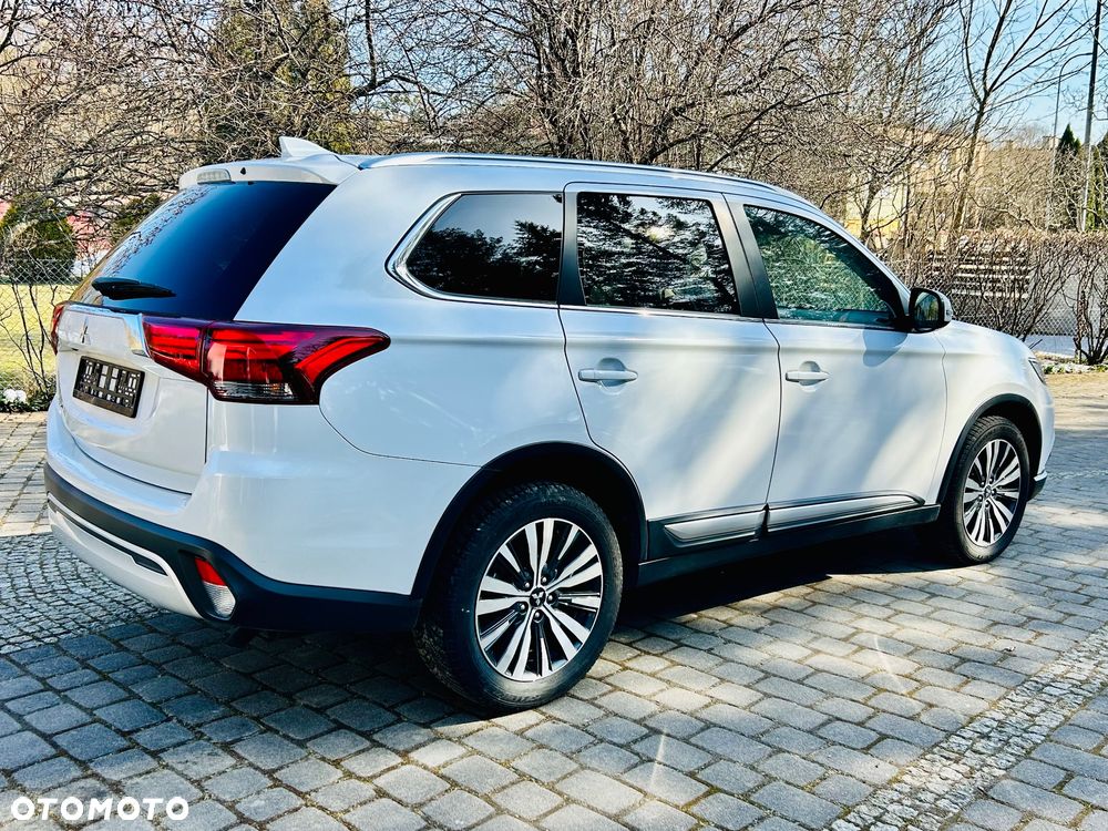 Mitsubishi Outlander 2.0 2WD CVT Diamant+ - 13