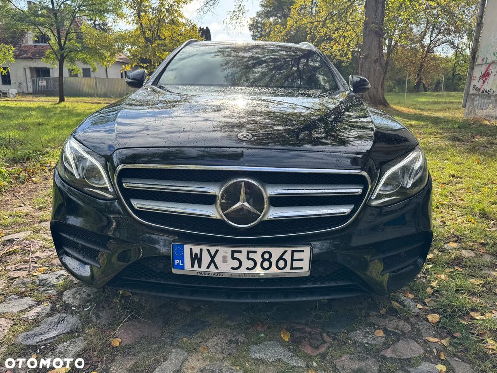 Mercedes-Benz Klasa E 220 d 4-Matic 9G-TRONIC - 11