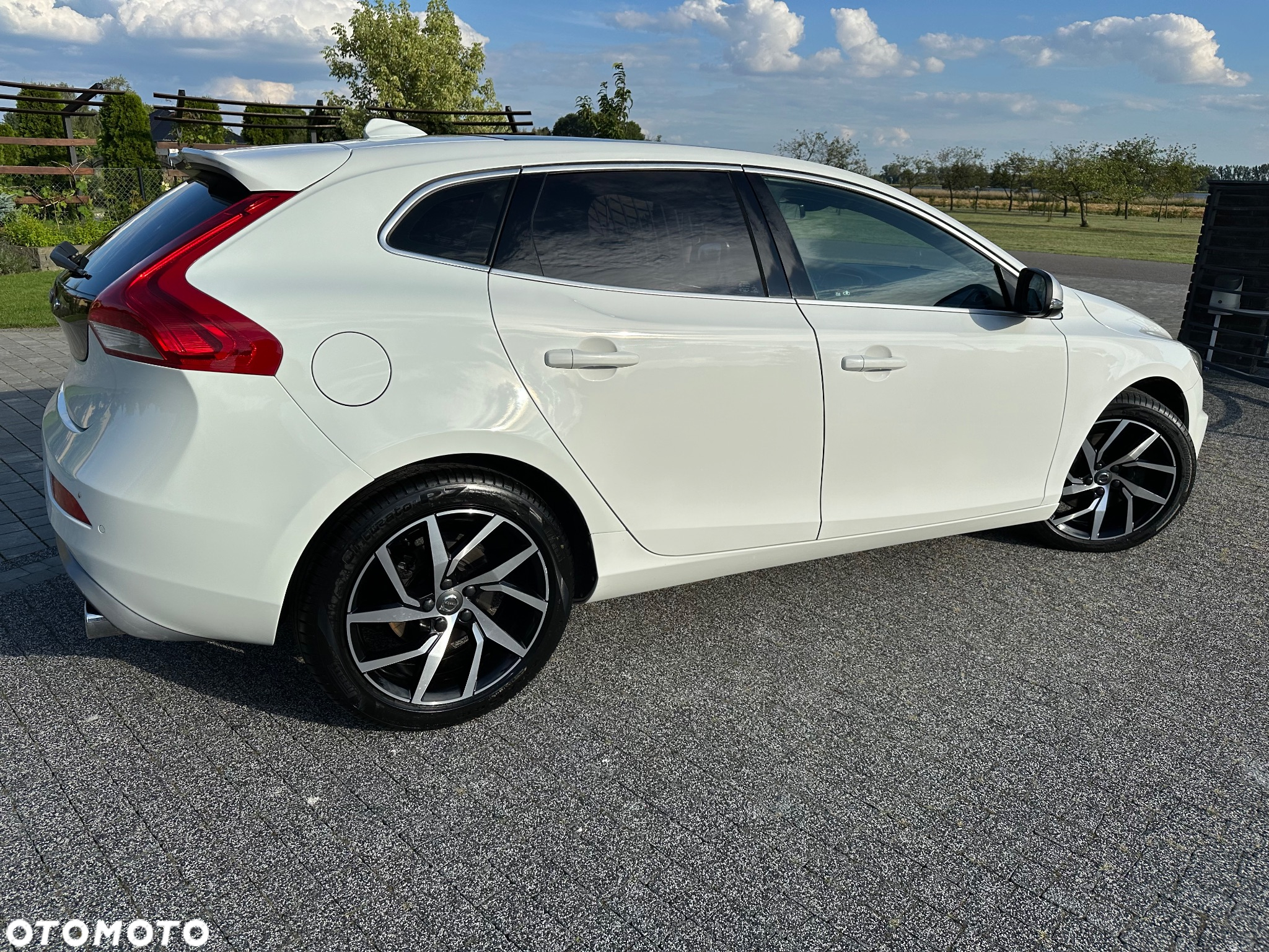 Volvo V40 T5 Drive-E R-Design Summum - 7