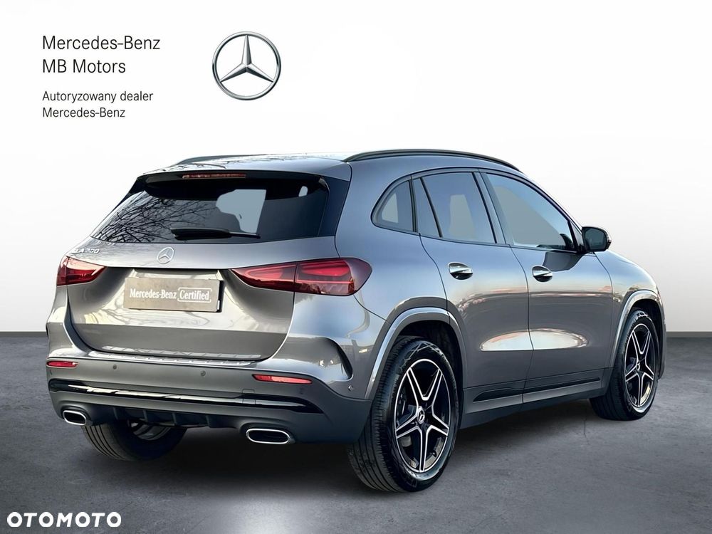 Mercedes-Benz GLA 200 AMG Line - 5