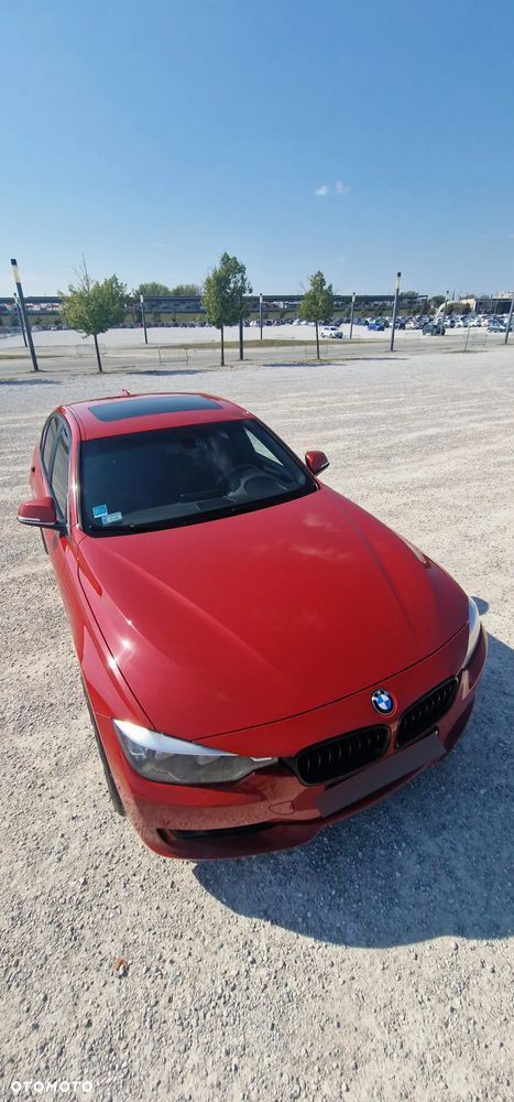 BMW Seria 3 320i Sport Line - 13